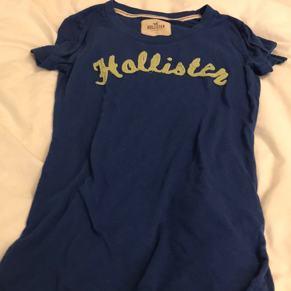 Women’s XS holister top. Great condition.